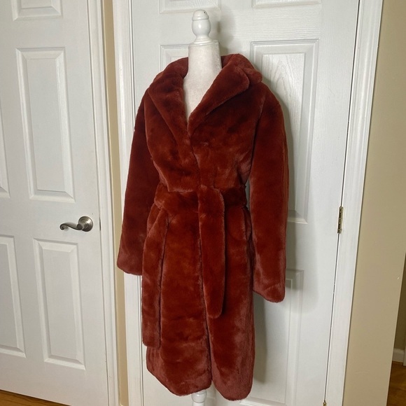 Allen Schwartz Greta Faux Fur Coat Red Size Small NWT - Picture 7 of 16